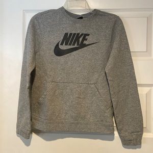 Boys Nike Sweatshirt size L